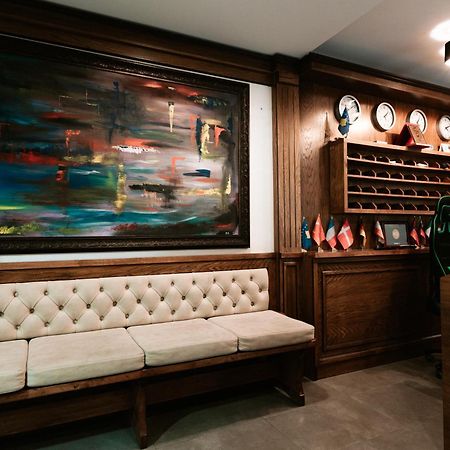 Hotel Centrum Призрен Екстериор снимка