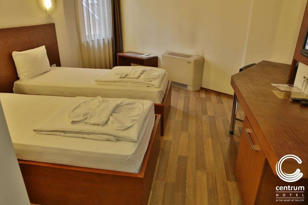 Hotel Centrum Призрен Екстериор снимка