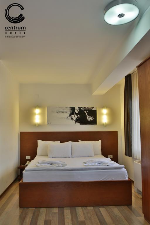 Hotel Centrum Призрен Екстериор снимка