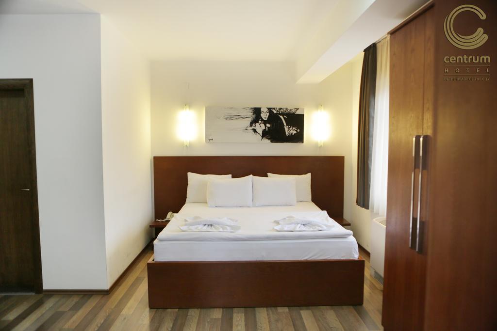 Hotel Centrum Призрен Екстериор снимка