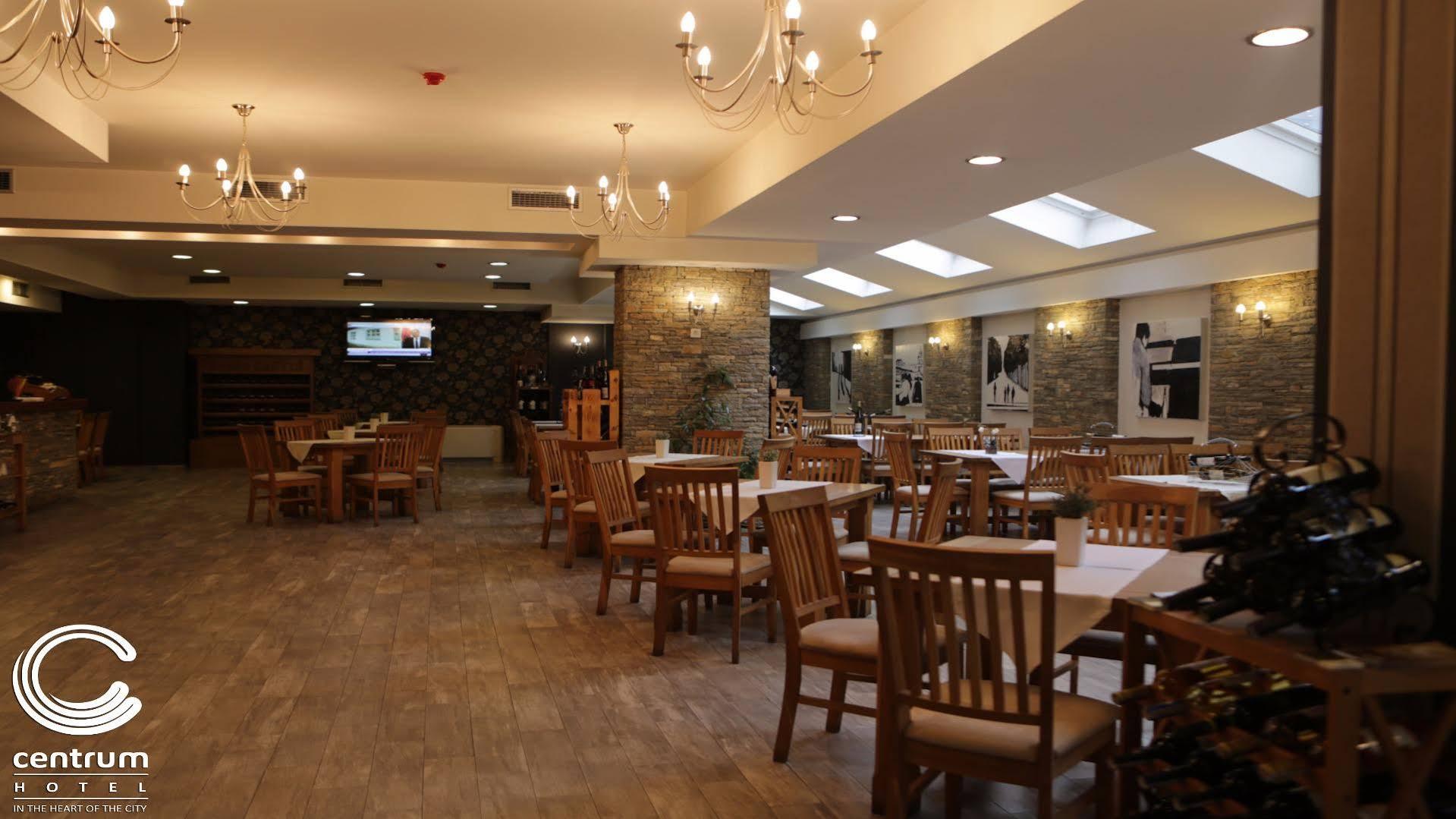 Hotel Centrum Призрен Екстериор снимка