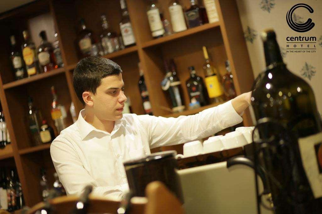Hotel Centrum Призрен Ресторант снимка