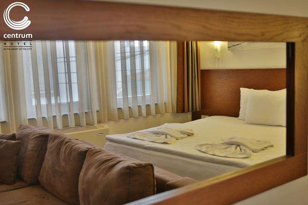 Hotel Centrum Призрен Стая снимка
